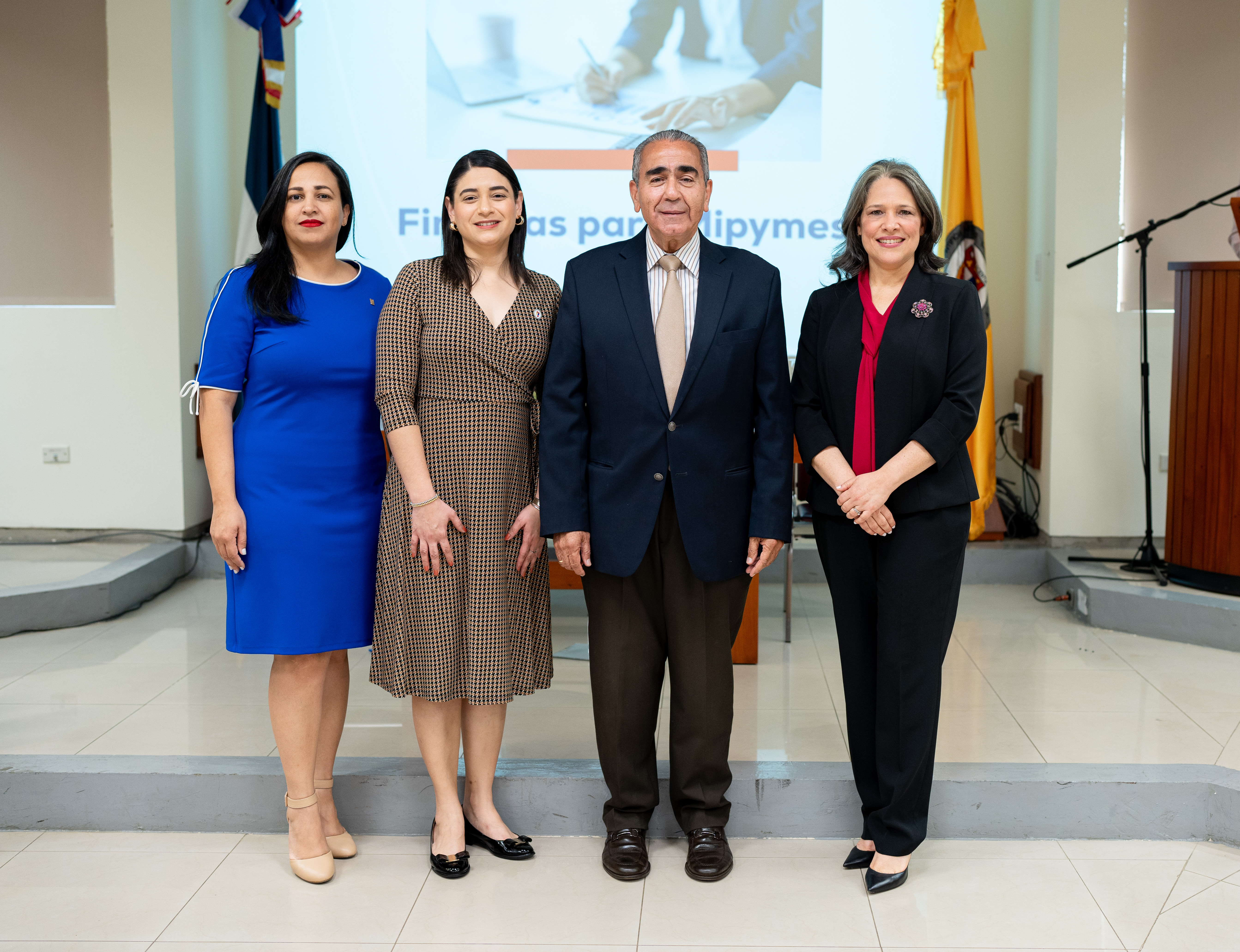 Asociación Cibao capacita a pequeños comerciantes con programa Finanzas para Mipymes