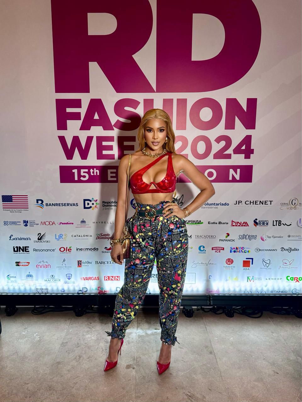 Sarodj se luce con auténticos looks en RDFW; celebra buen momento en su carrera artística