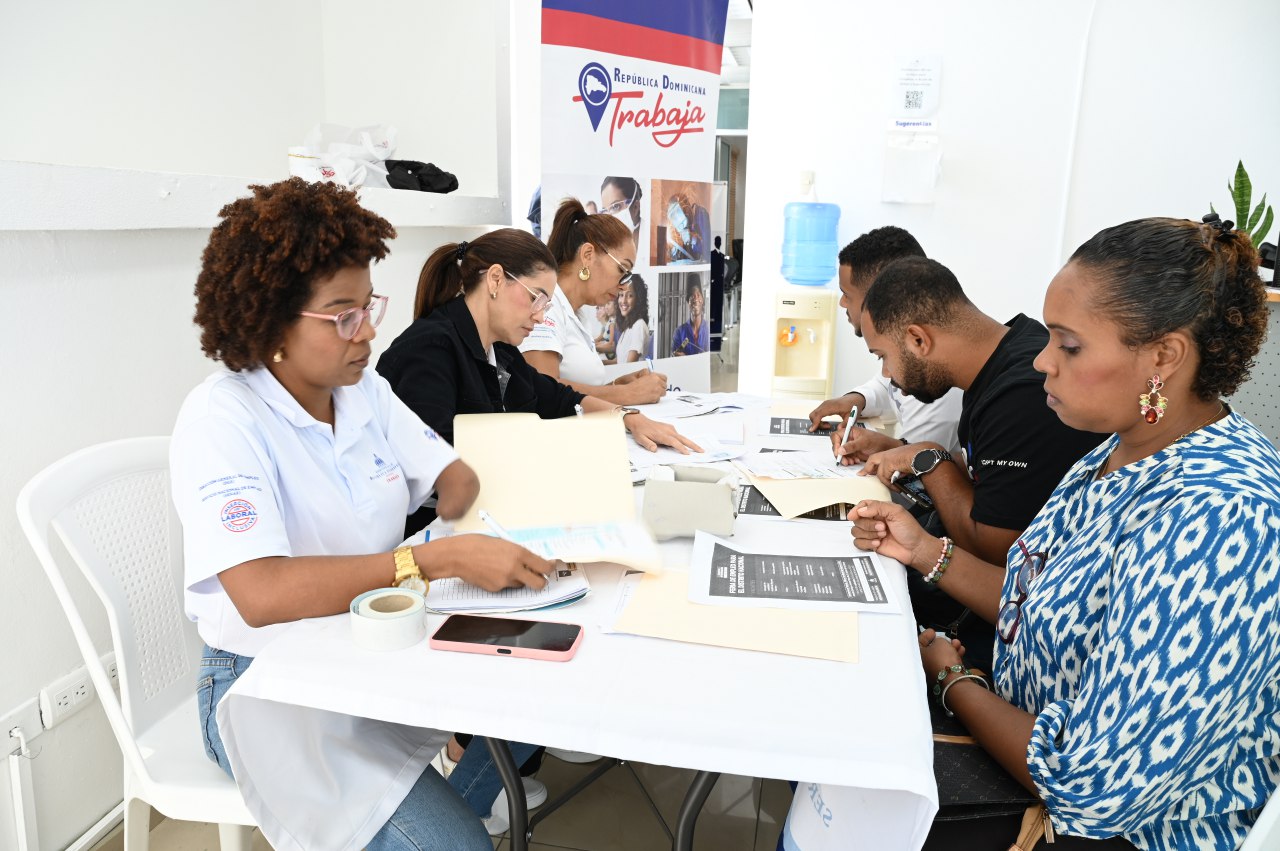 Ministerio de Trabajo invita a ferias de empleo para El Distrito Nacional y Santiago