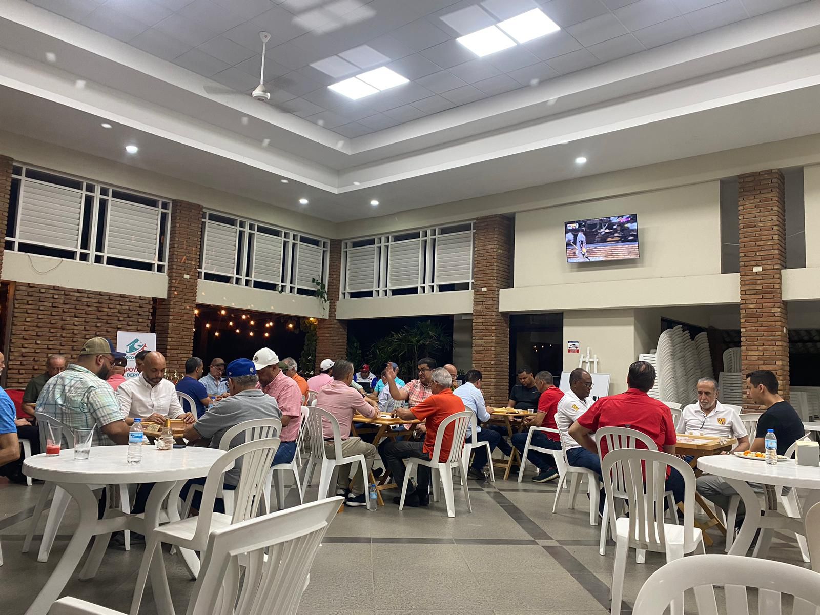 Marcos Cambio Patrocina el Campeonato de Dominó del Centro Español en Celebración de su 59 Aniversario