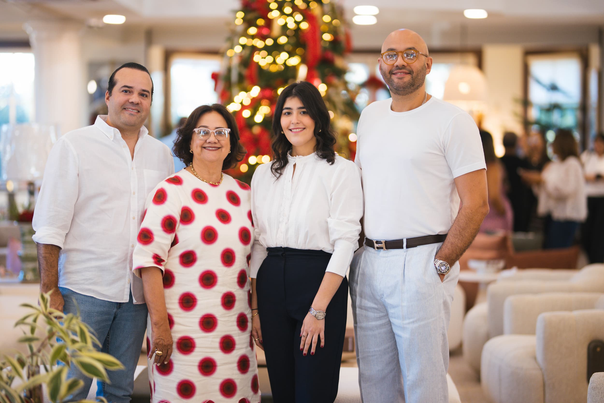 Tienda Charo presenta su nueva colección de Navidad 2024, un tributo al buen gusto y los momentos memorables