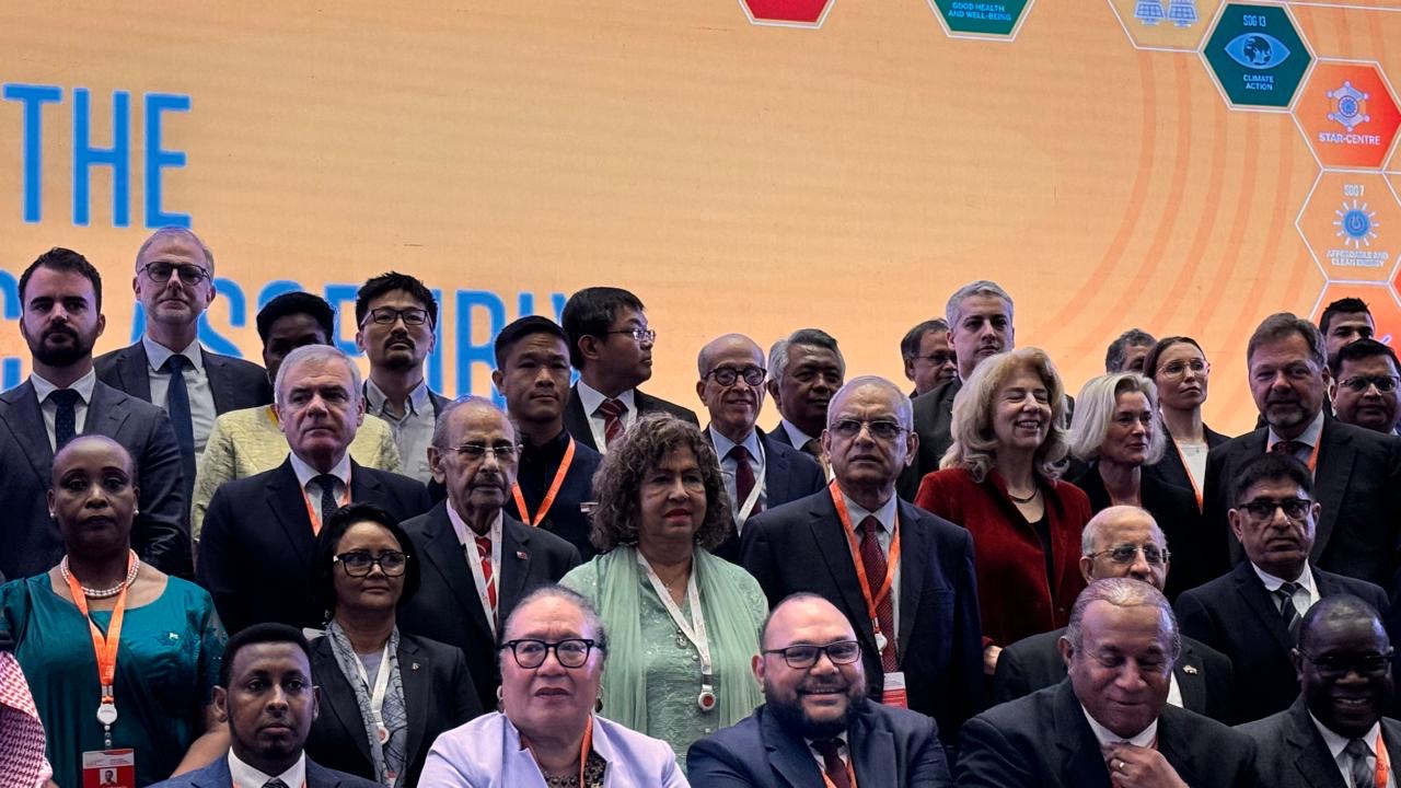 RD reafirma en India su compromiso con desarrollo de energías renovables