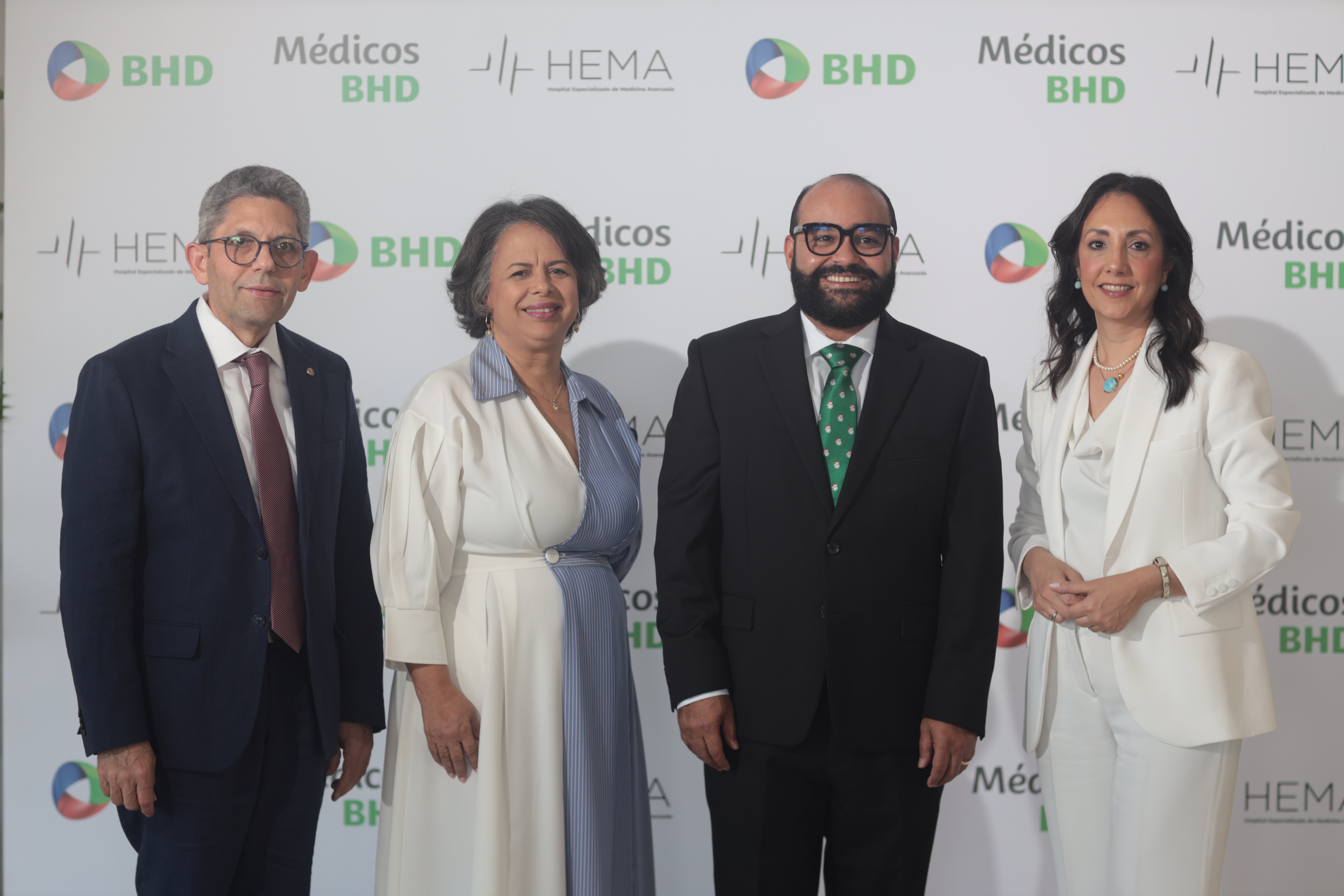 BHD y HEMA apoyan a médicos de la zona Norte