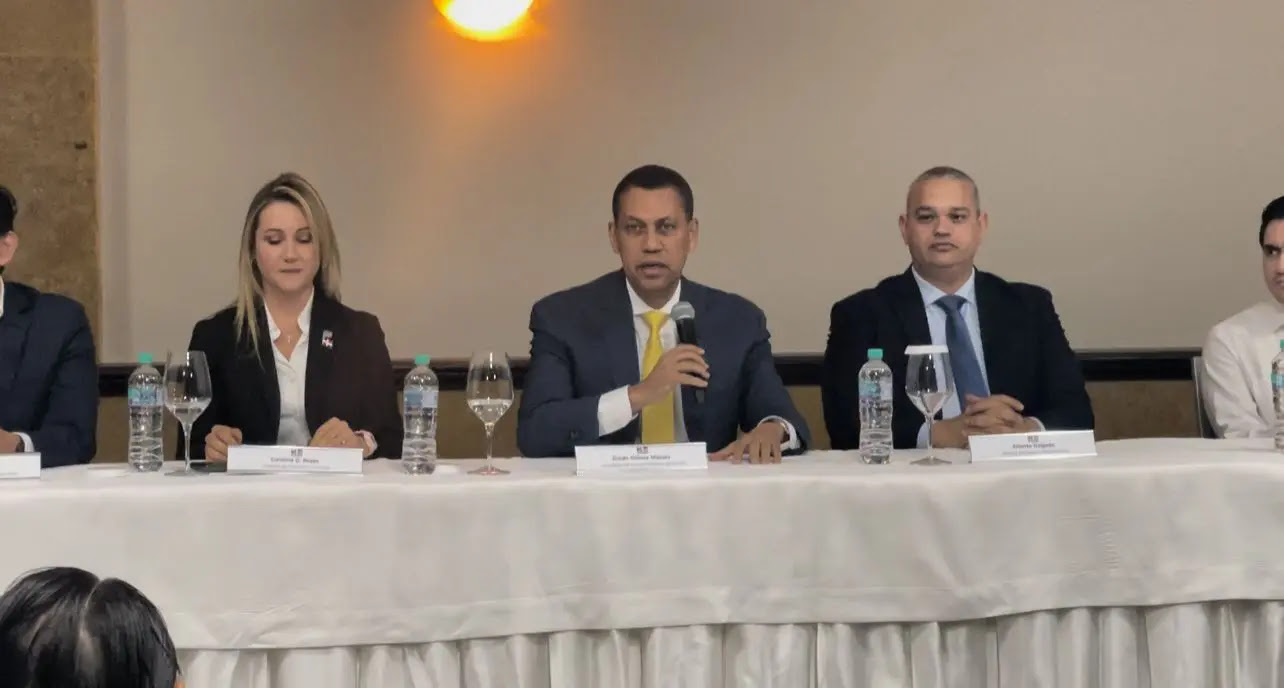 INDOTEL inicia entrega de cajas convertidoras para la Televisión Terrestre Digital en región norte del paíS