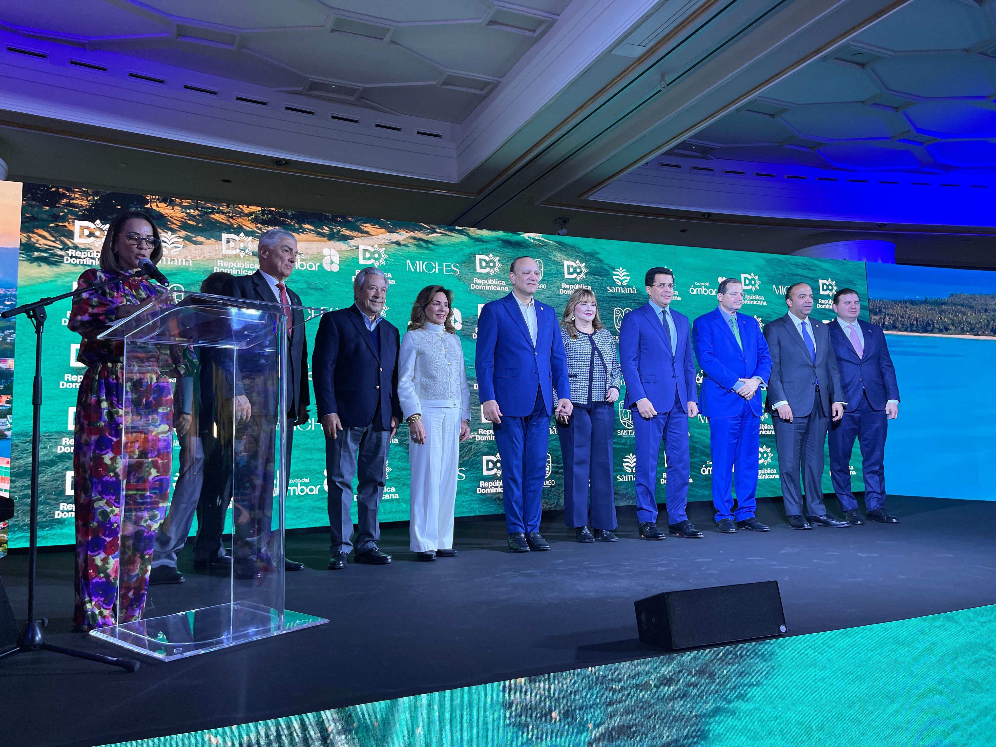 PRESENTAN LA MARCA CIUDAD SANTIAGO EN EL MARCO DE FITUR 2025