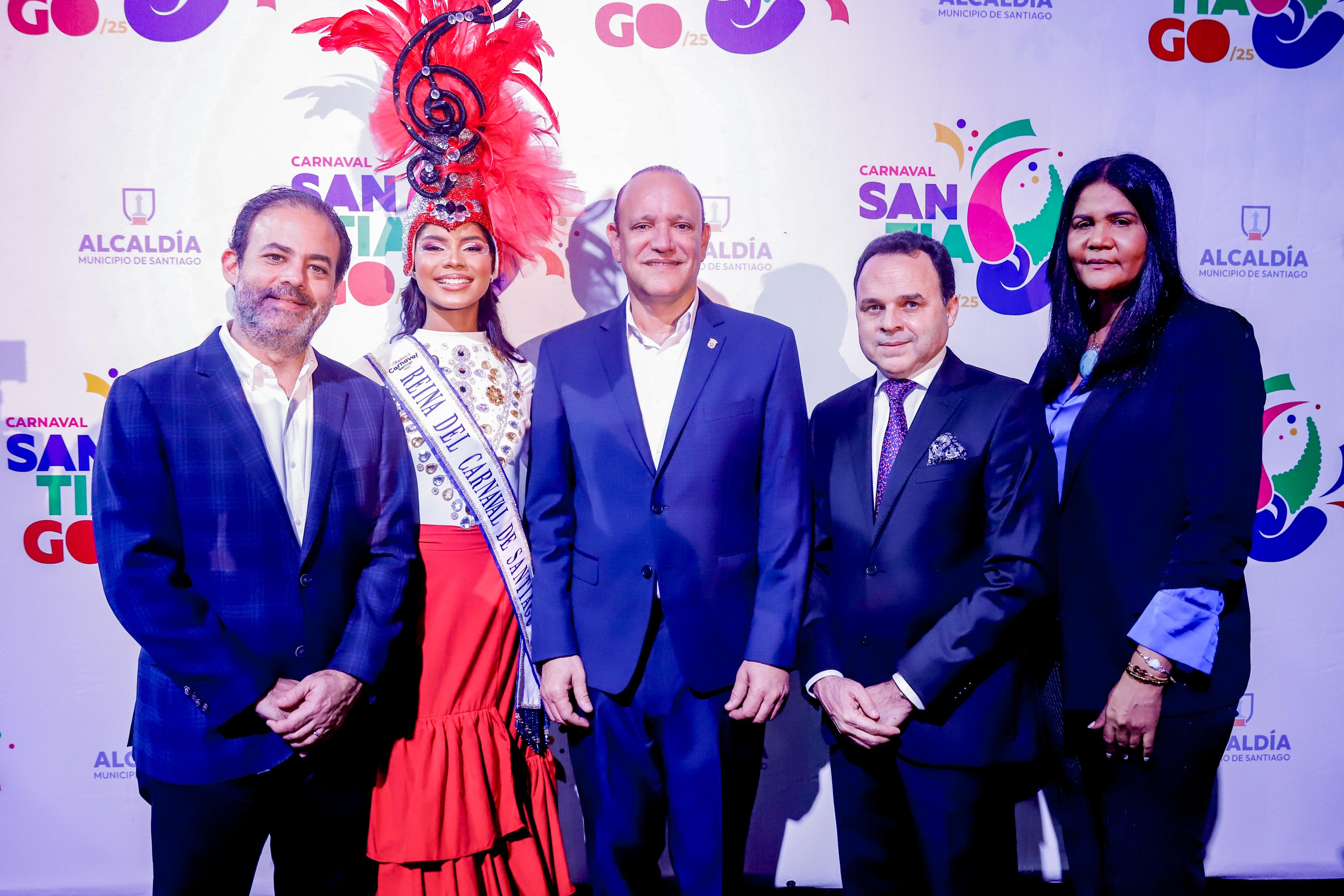 Santiago presenta su Carnaval 2025 como el mejor del país