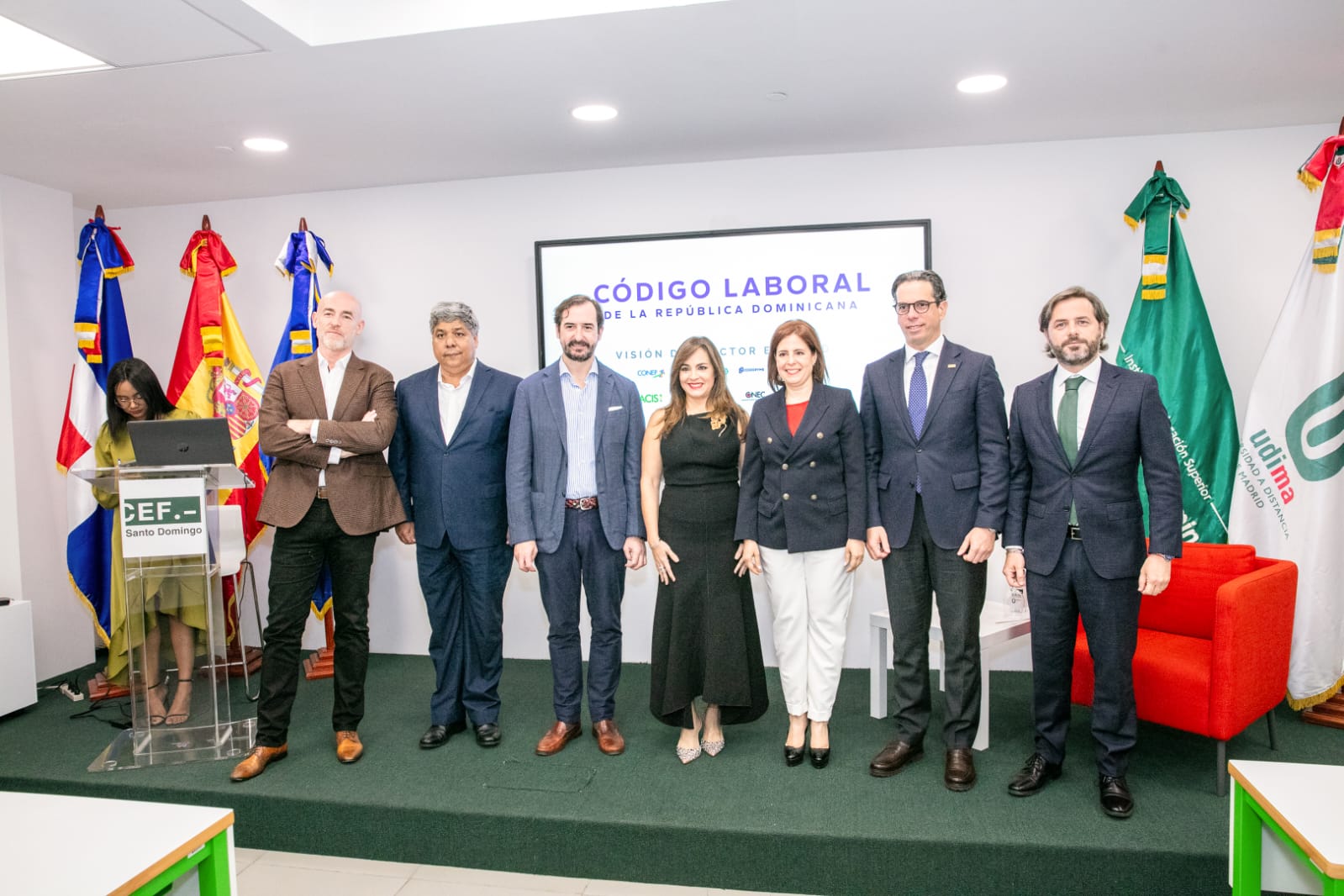 Santo Domingo celebra foro empresarial sobre el Código laboral