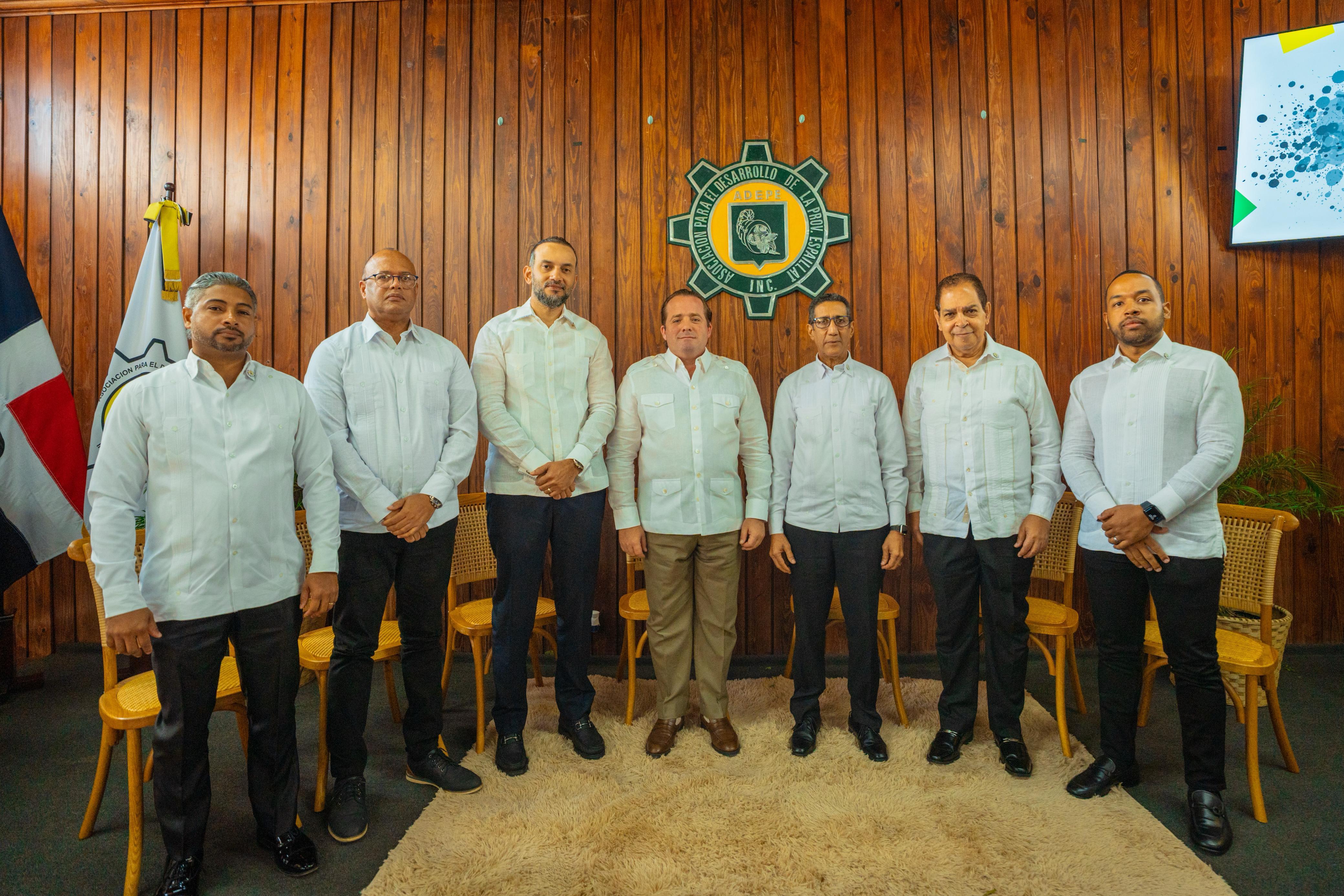 ADEPE INICIA LA CELEBRACIÓN DE SUS 50 AÑOS IMPULSANDO EL DESARROLLO DE ESPAILLAT JUNTO AL GOBIERNO