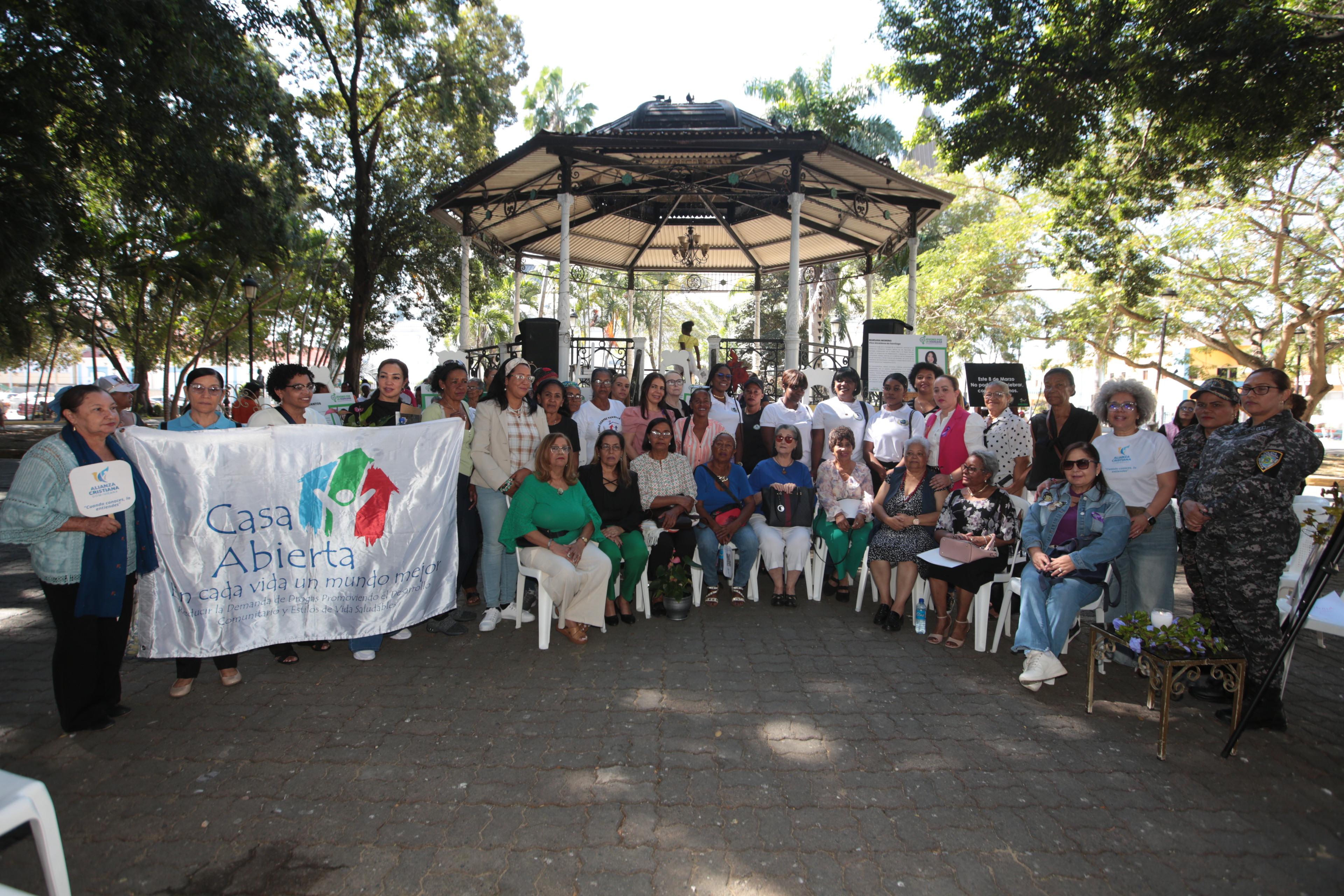 MOVIDA reconoce el liderazgo social de once mujeres