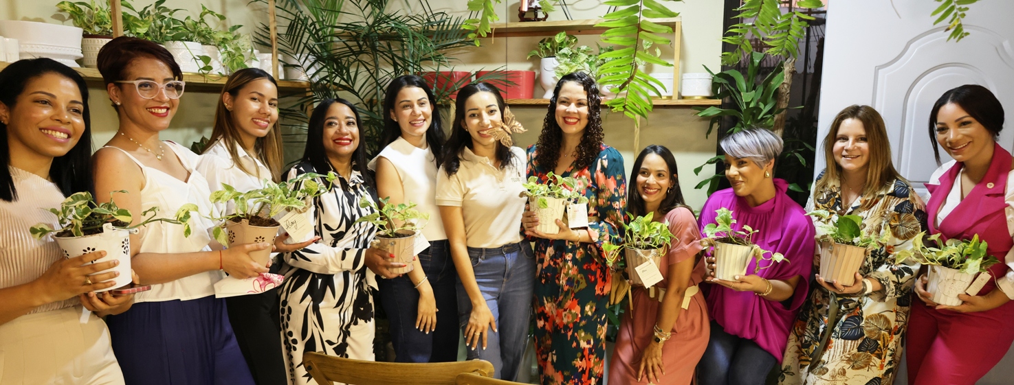 Mujeres Que Dejan Raíces: Un Legado de Vida y Sostenibilidad