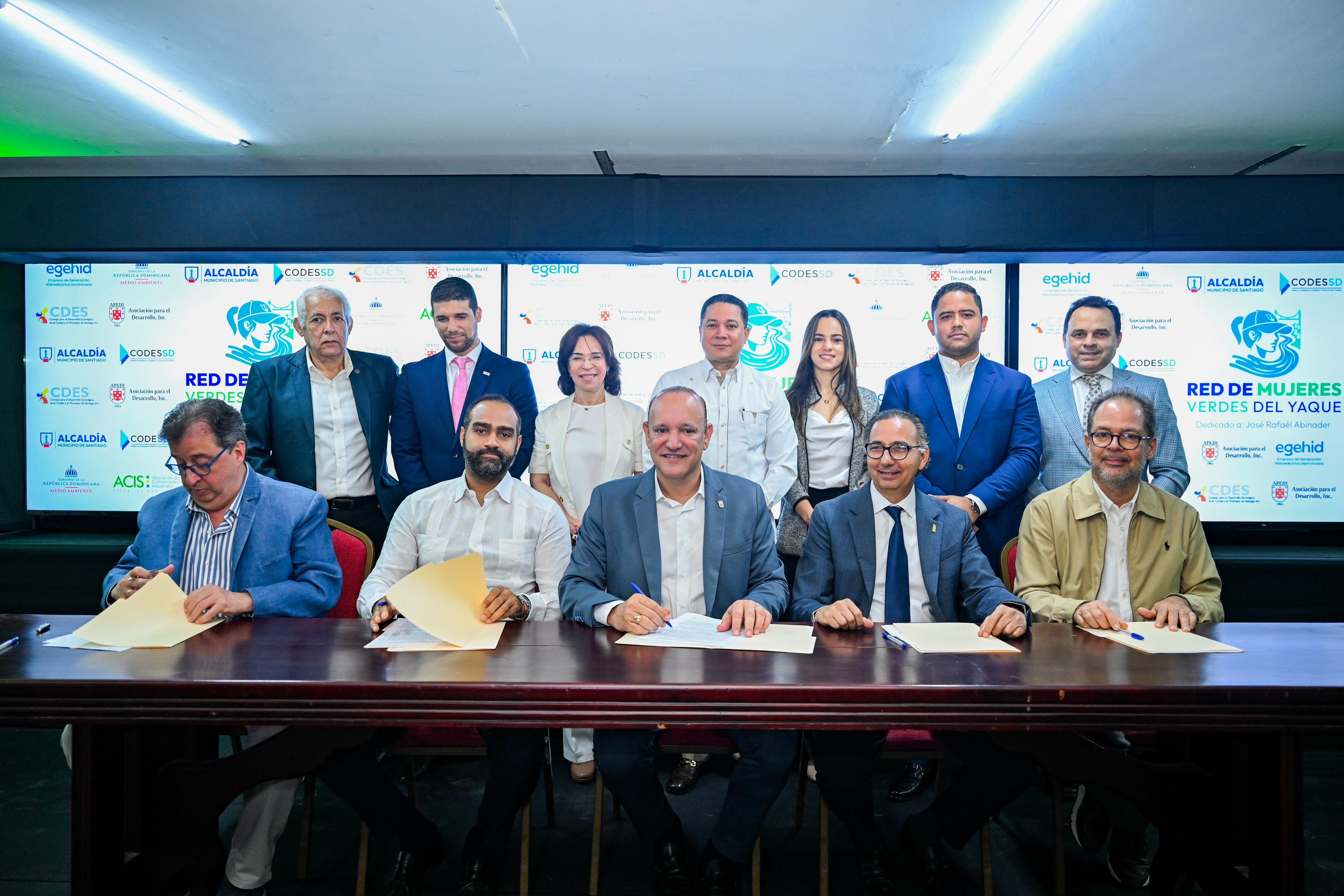 Alcaldía de Santiago, CODESSD, ACIS, APEDI y CDES ponen en marcha plan de rescate del río Yaque del Norte con enfoque en economía circular y liderazgo femenino