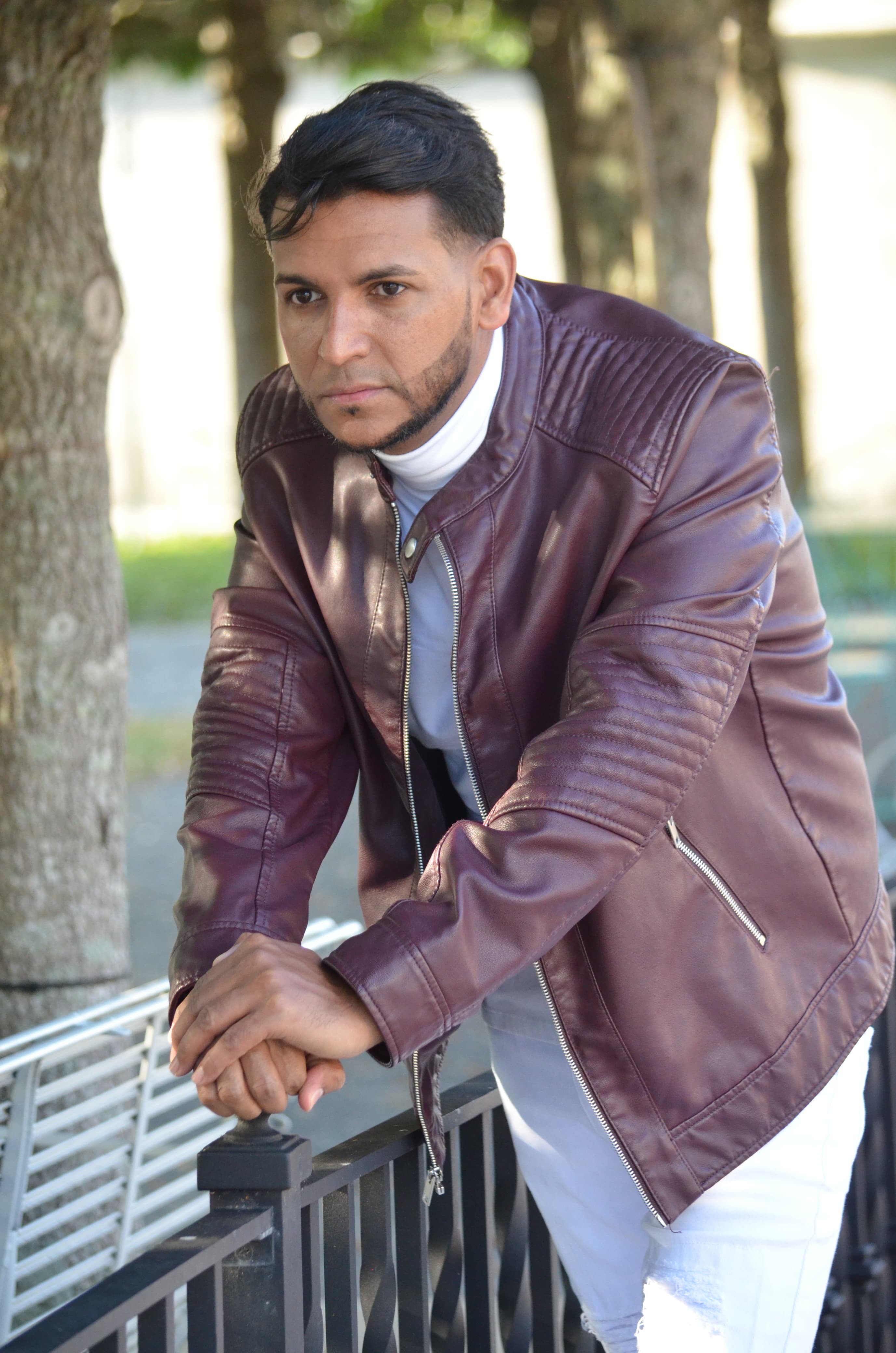 “ES FÁCIL PEDIR PERDÓN” LA BACHATA DE RONALD NÚÑEZ QUE ES TENDENCIA MUSICAL
