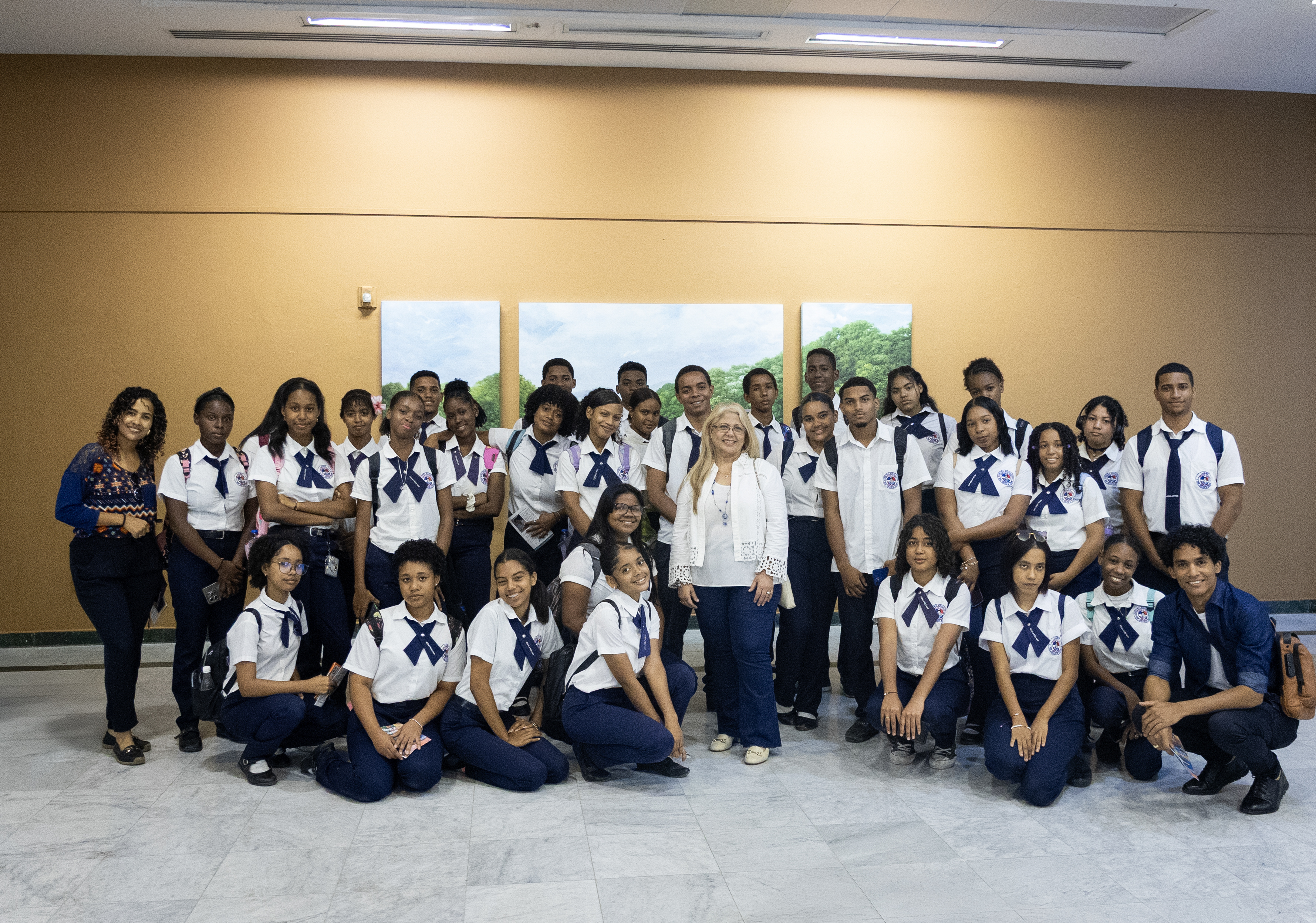 Bellas Artes conquista jóvenes estudiantes con el teatro inmersivo de Haffe Serulle
