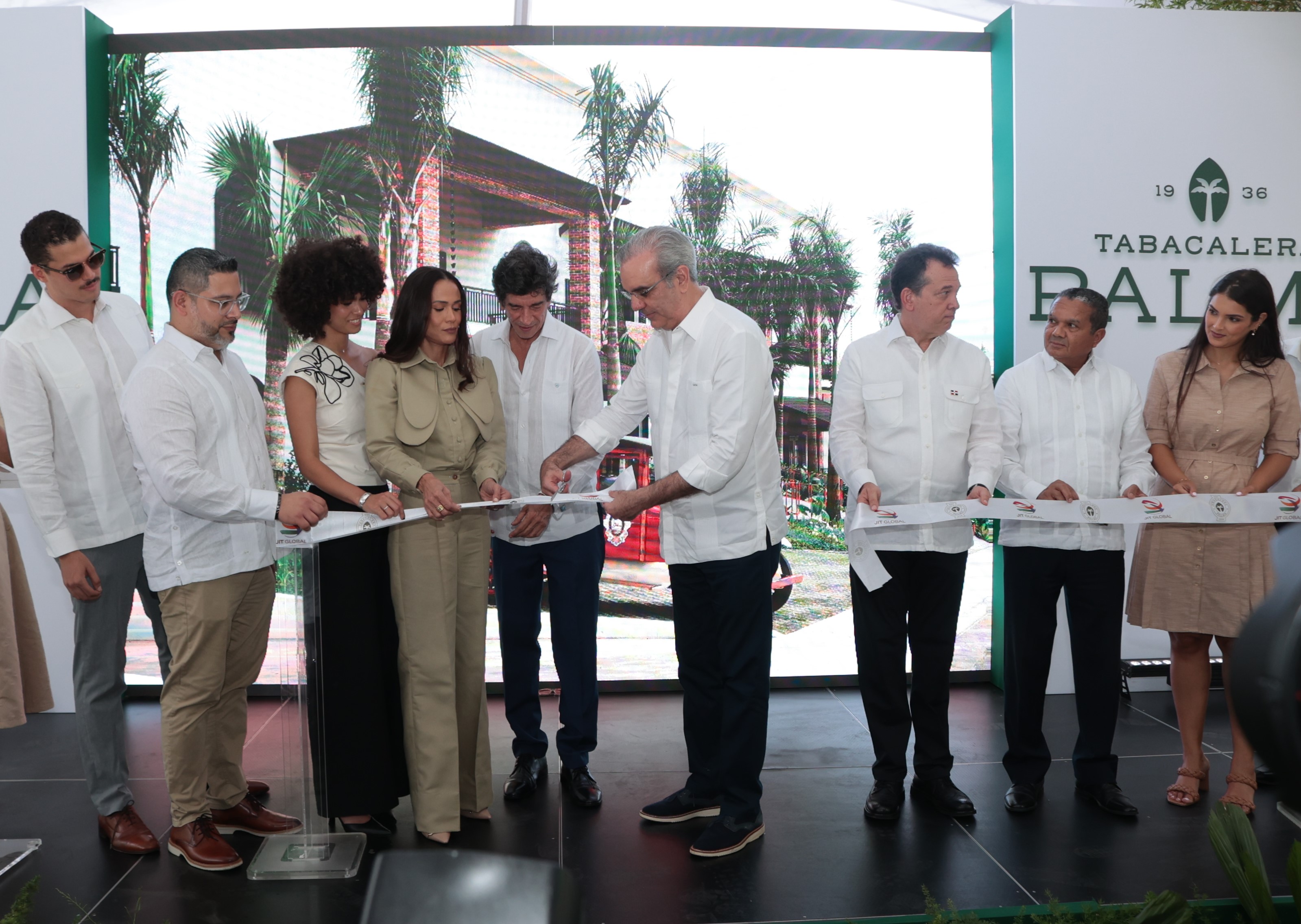 Tabacalera Palma inaugura moderna fábrica en Tamboril con una inversión de RDS450 millones de pesos y lanza empresa logística JIT Global