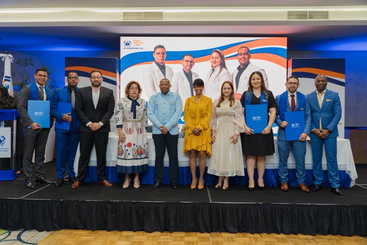 Instituto Oncológico Regional del Cibao celebra la primera promoción de médicos oncólogos
