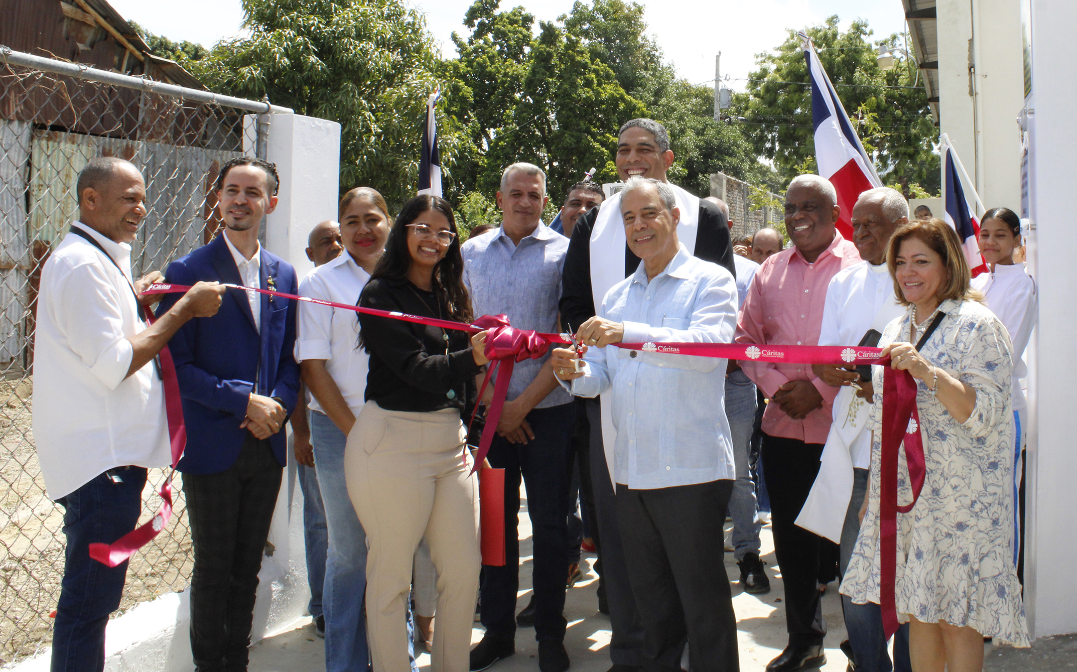 Cáritas Santiago inaugura Centro Comunitario en Viejo Carril