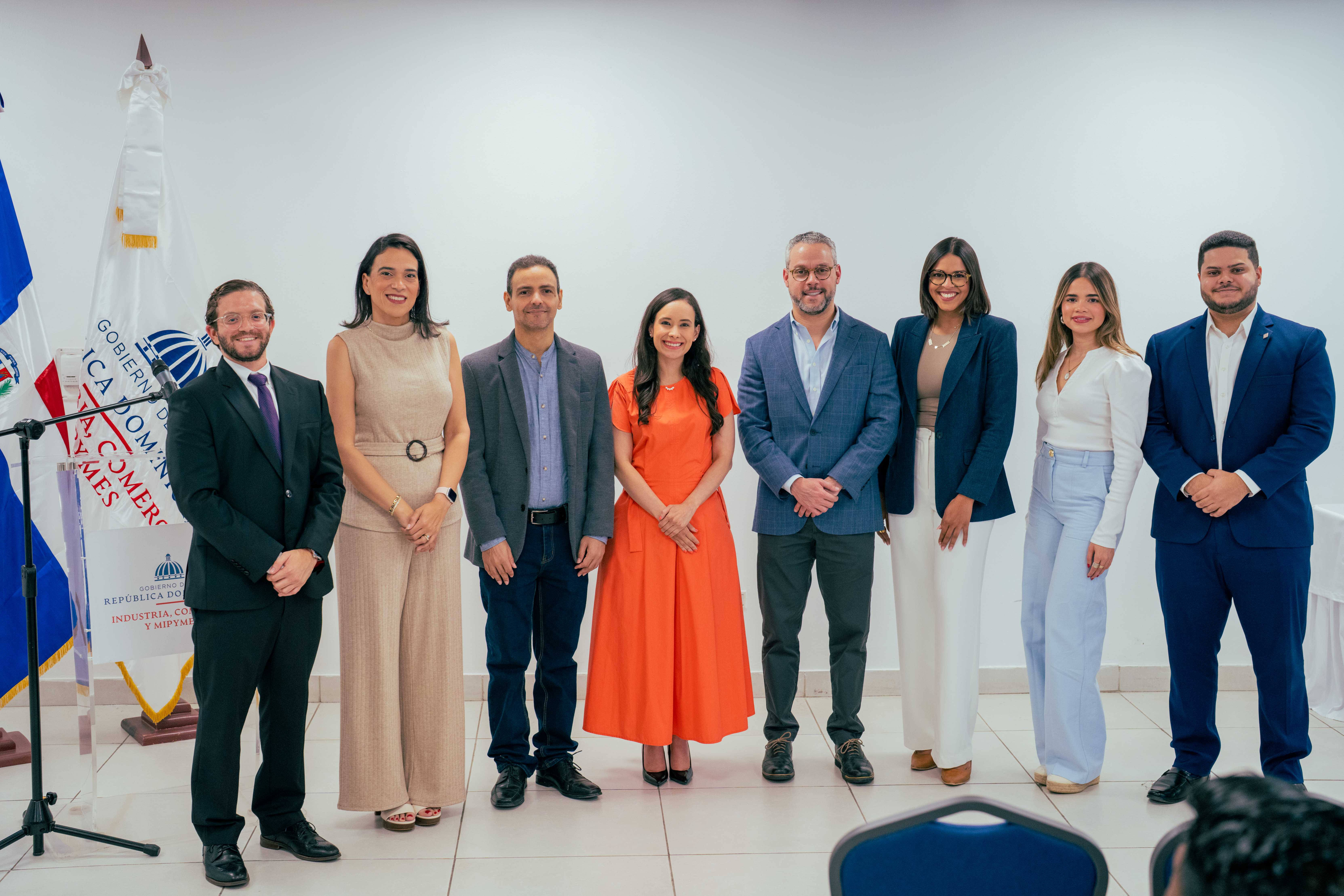 Banco Popular y MICM lanzan taller para desarrolladores de videojuegos