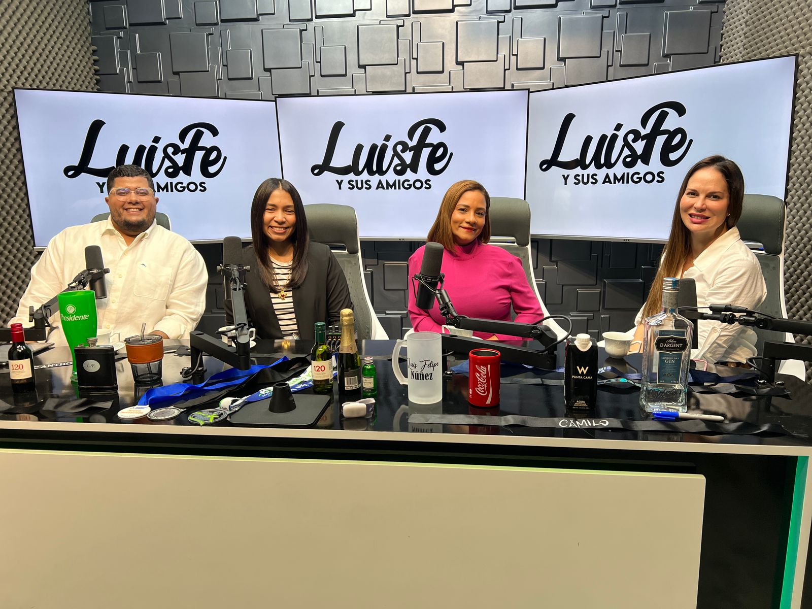 LUISFE Y SUS AMIGOS: UN PODCAST QUE CELEBRA LA AMISTAD, LAS ANÉCDOTAS Y LAS RISAS