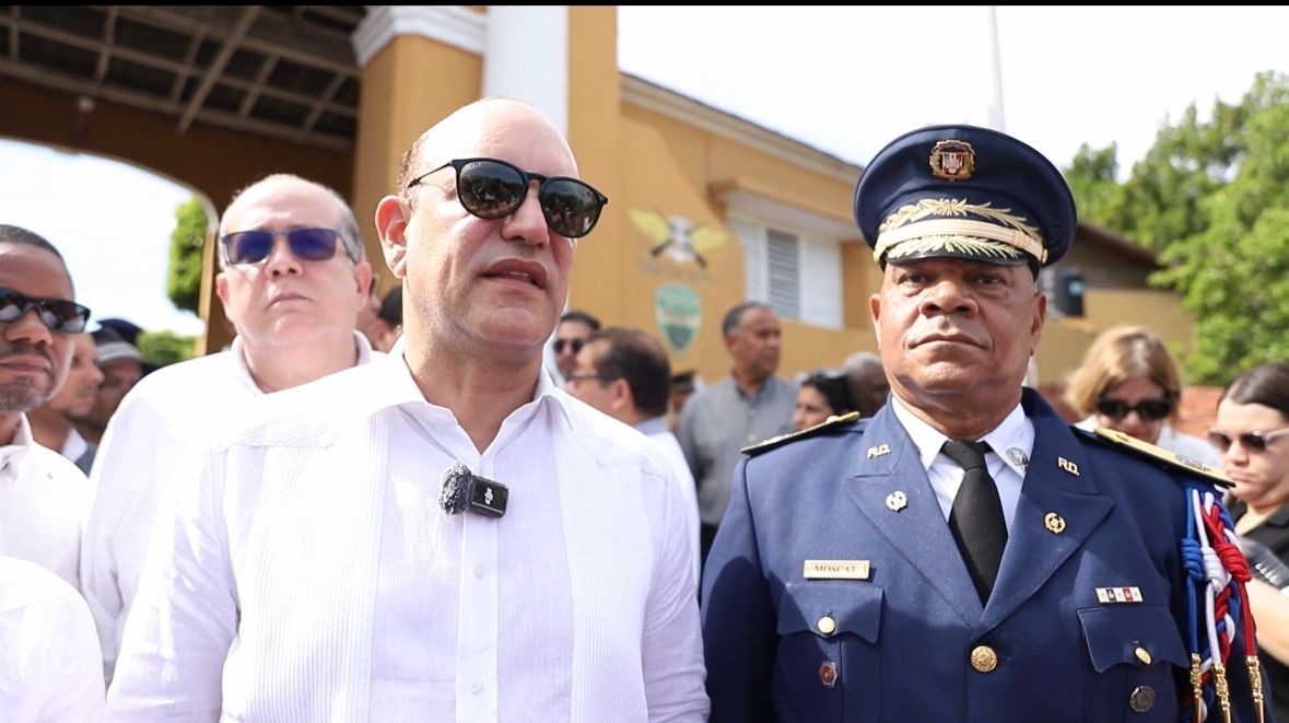 Alcaldía de Santiago iniciará trabajos de terminación de la Estación Central de los Bomberos tras 15 años de abandono