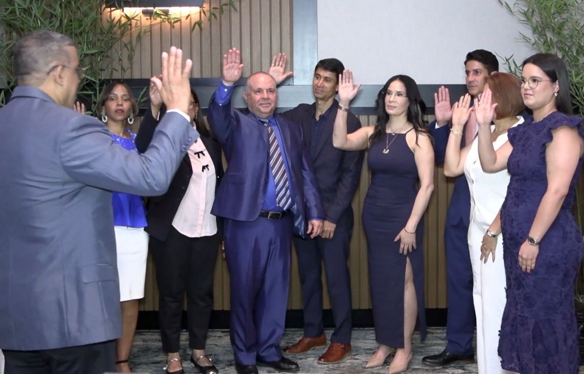 Relanzan la Sociedad Dominicana de Reproducción Humana y juramentan nuevo presidente.