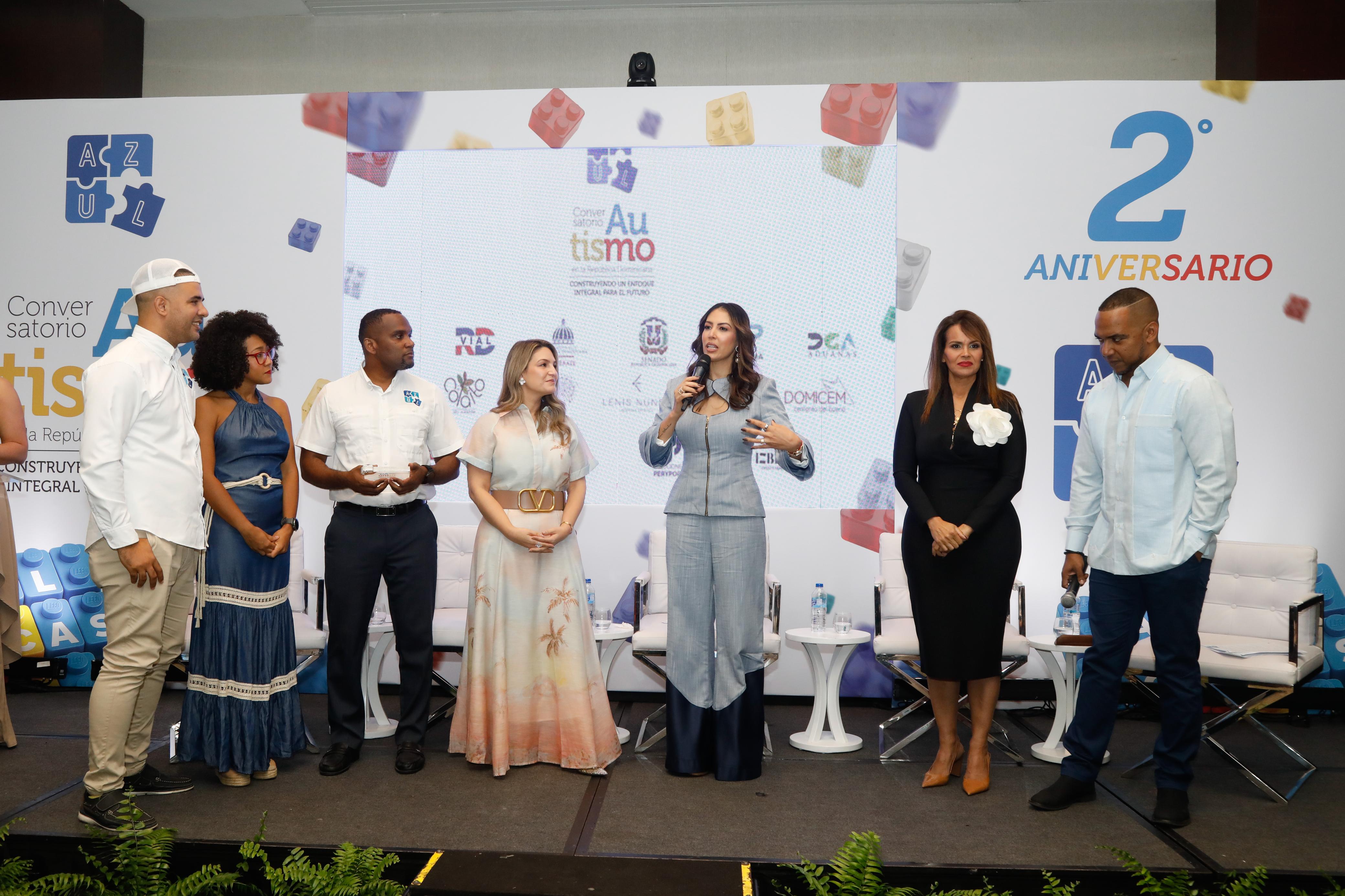 Expertas internacionales Miriam Inkenbrandt y Ángela Tejeda participan en conversatorio de Azul Podcast sobre autismo en República Dominicana