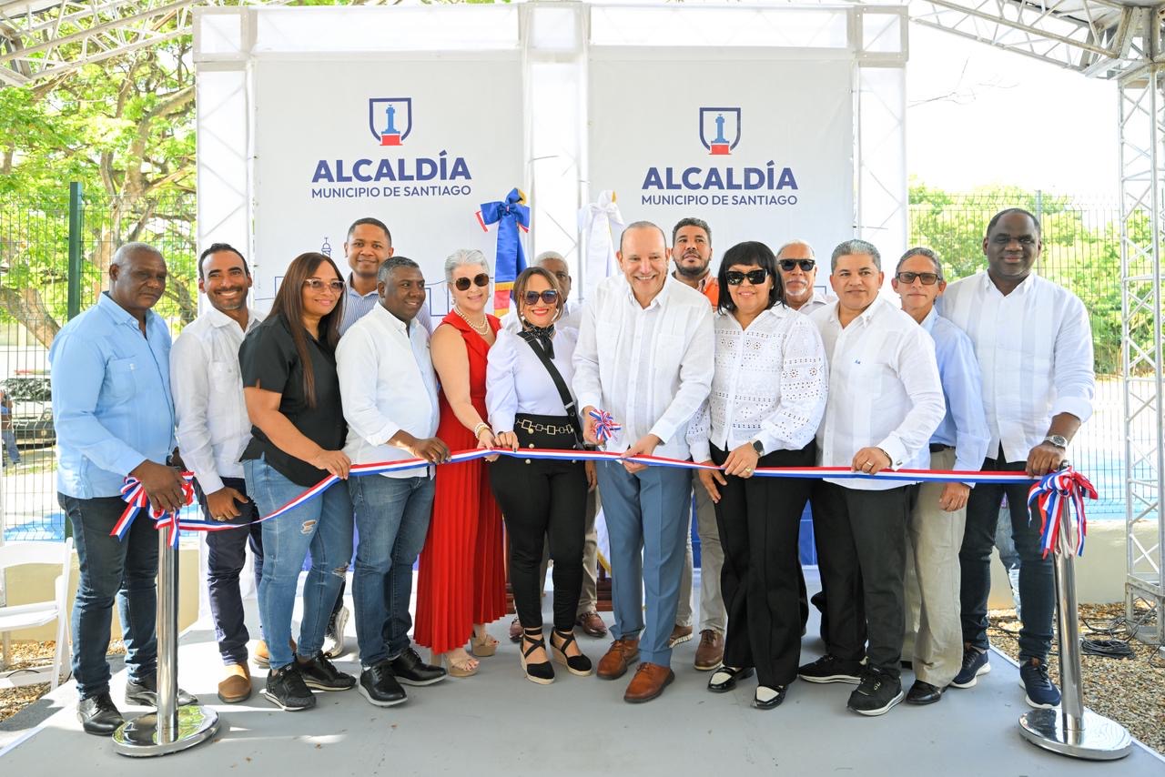 Alcaldía de Santiago entrega Casa Club en Jardines del Oeste con inversión de RD$ 14.2 millones