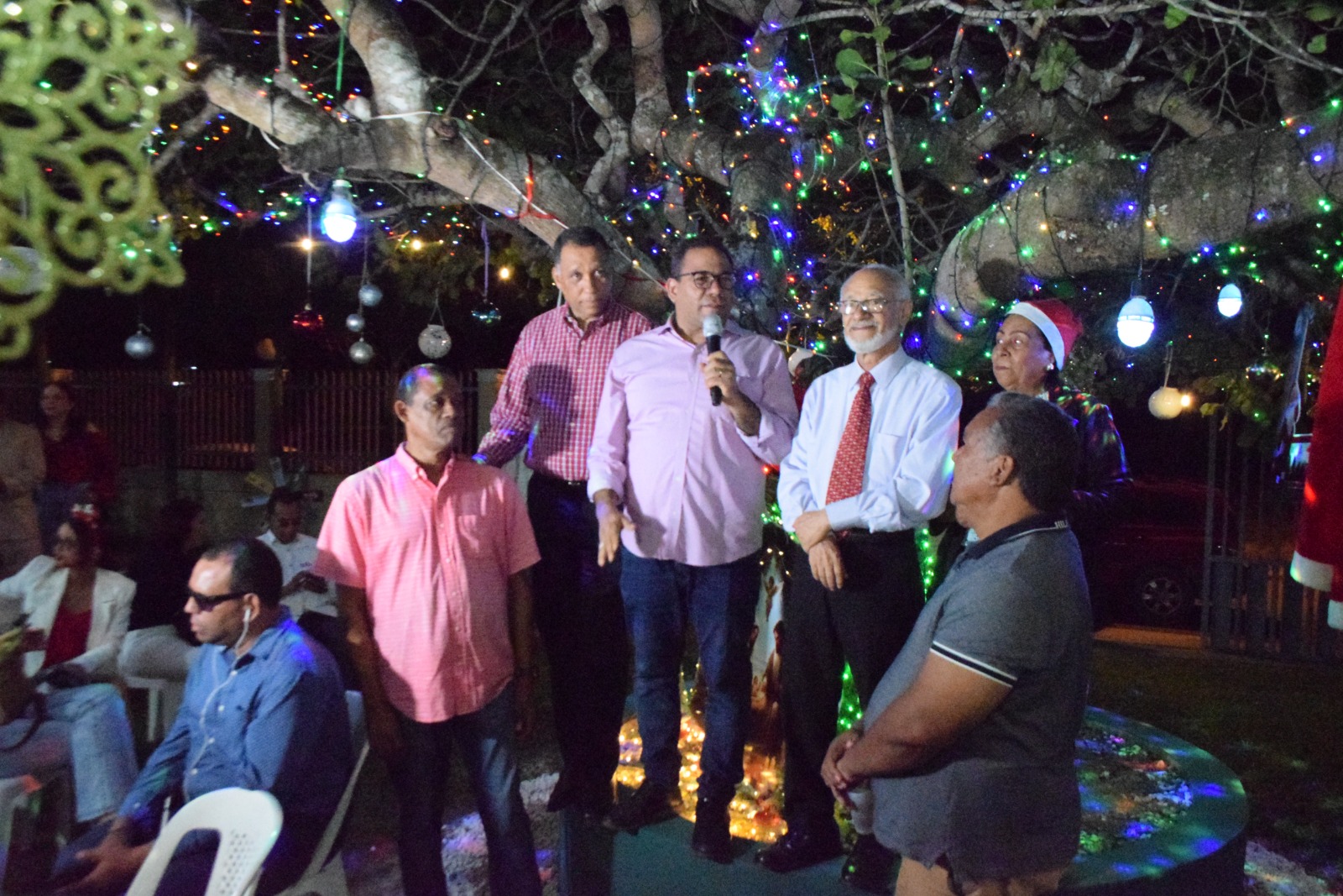 Exitoso encendido Árbol Navideño de la Comunicación