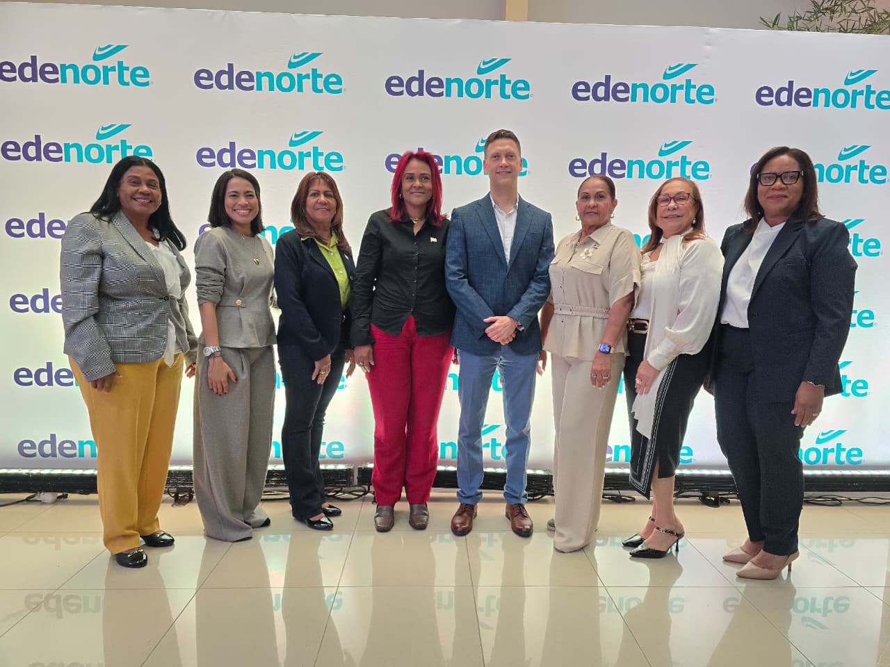 EDENORTE realiza conversatorio con gobernadoras de la Región Norte: presenta  transformaciones en el servicio eléctrico y plan de trabajo 2026