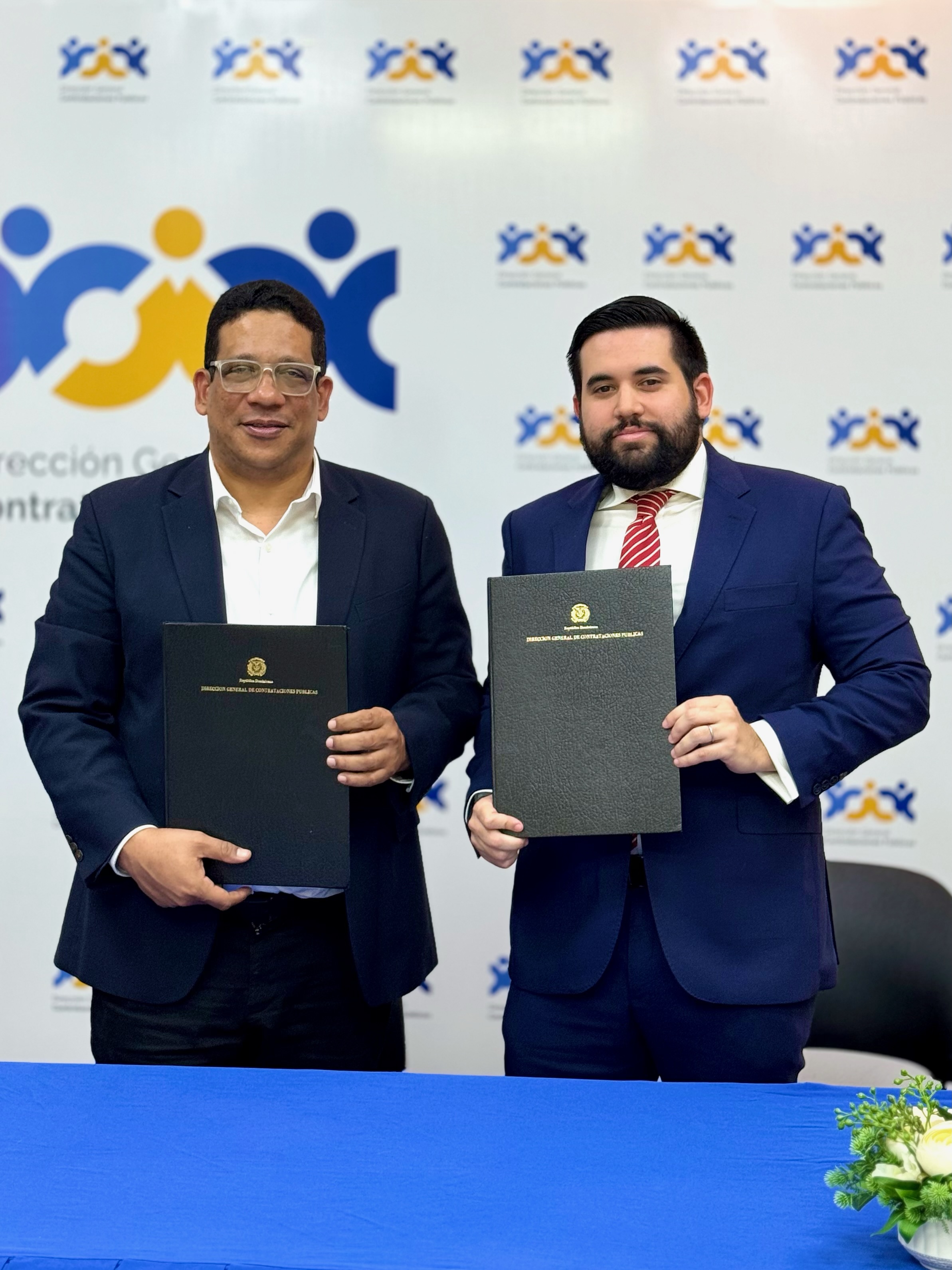 ADOACERO y la Dirección General de Contrataciones Públicas firman acuerdo para  impulsar compras públicas sostenibles en el sector del acero