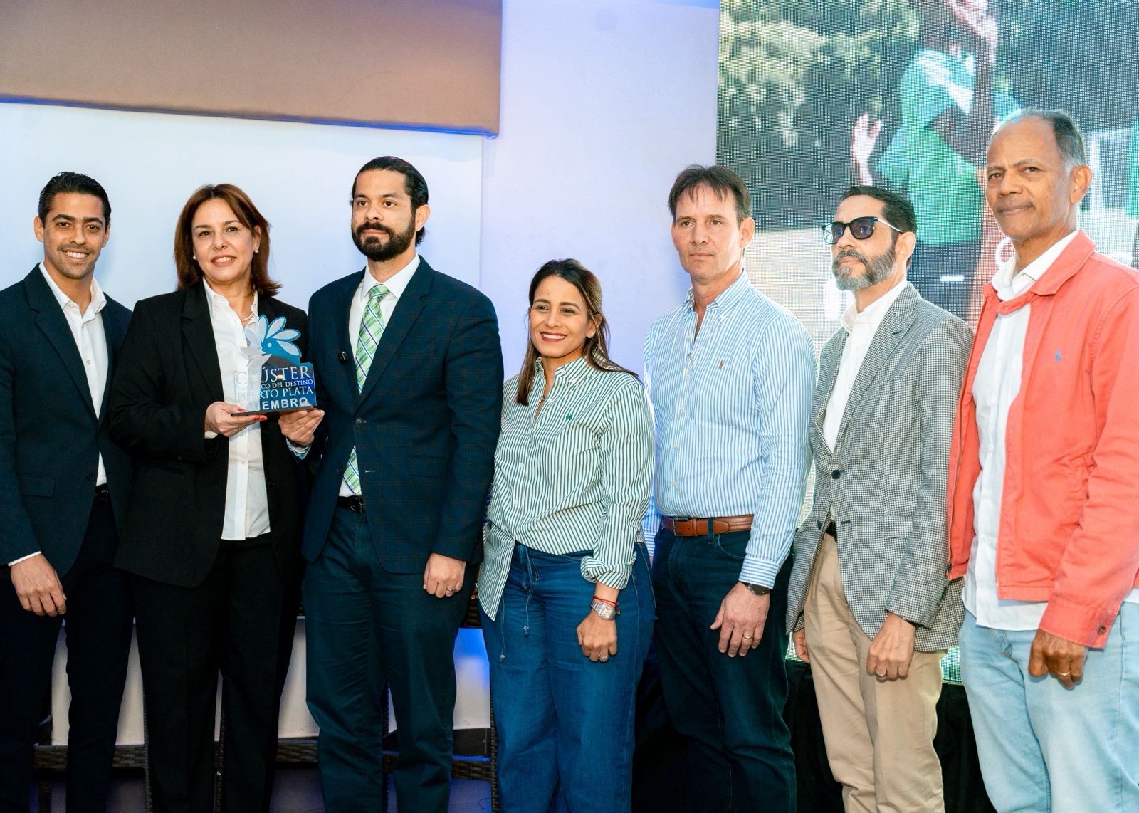 El Clúster Turístico del Destino Puerto Plata y ADOTURD sellan alianza para impulsar el turismo deportivo en la región norte