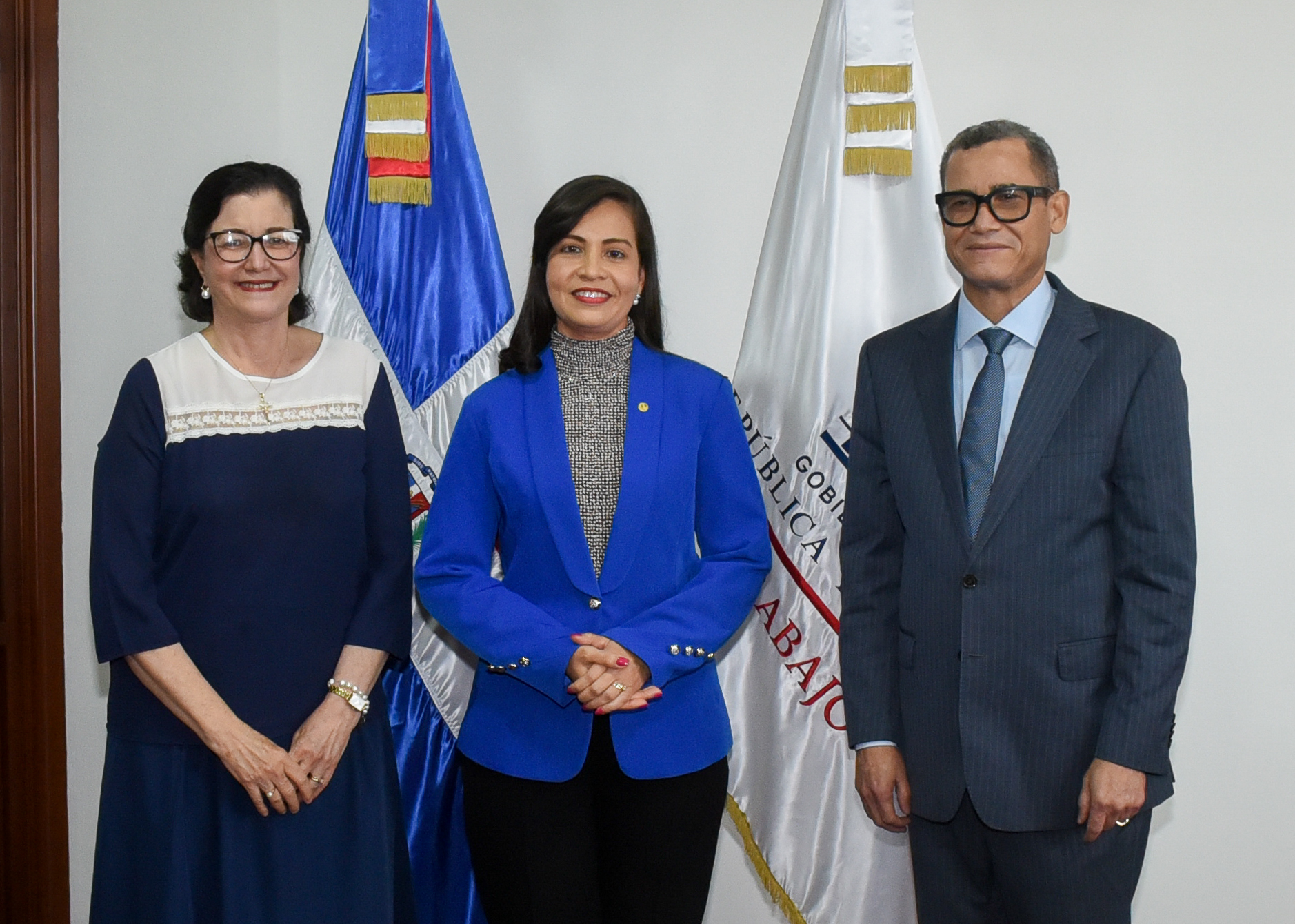 Ministro de Trabajo juramenta subgerente general del CNSS