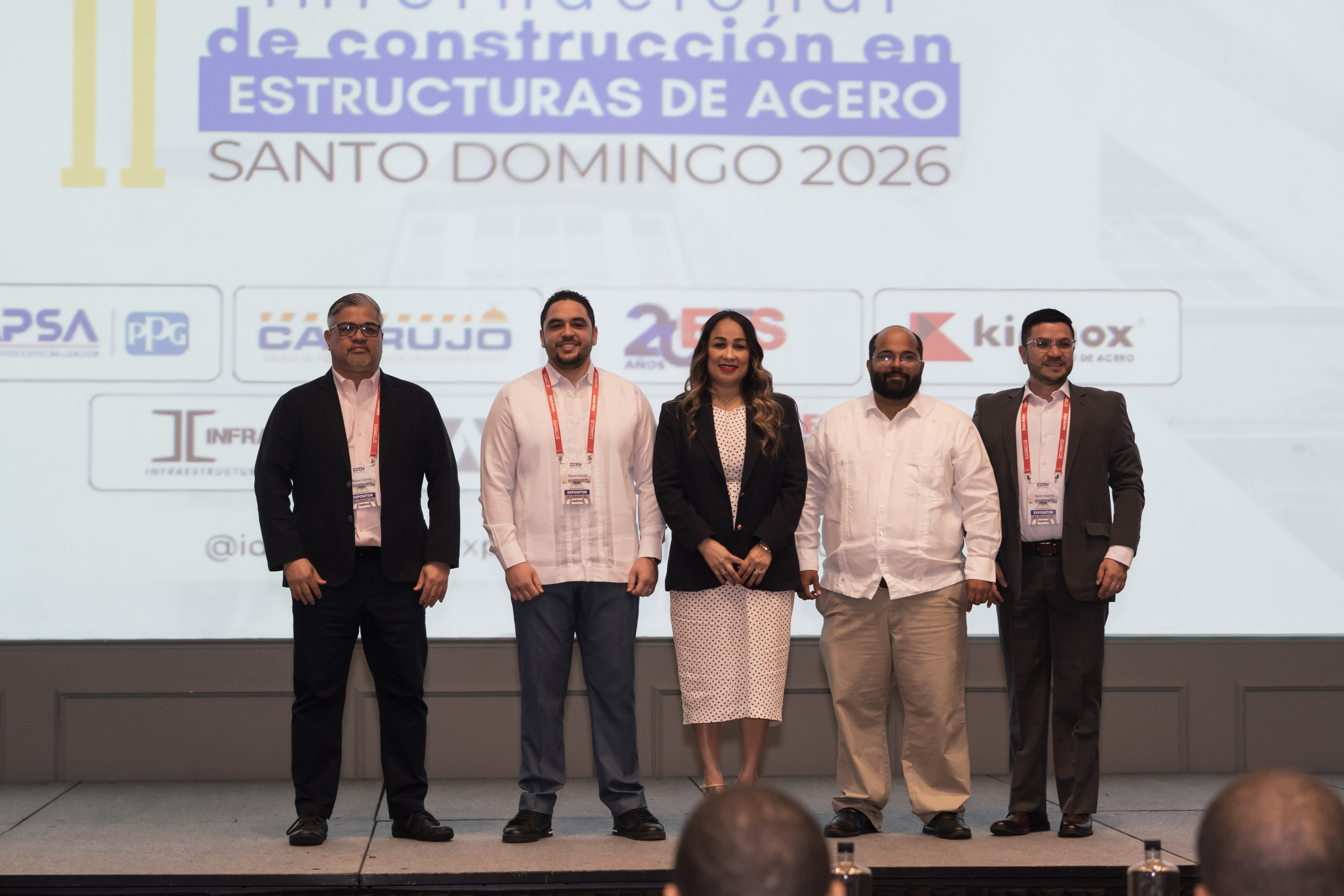 Líderes del sector se reúnen para fortalecer la ingeniería y la construcción en acero.