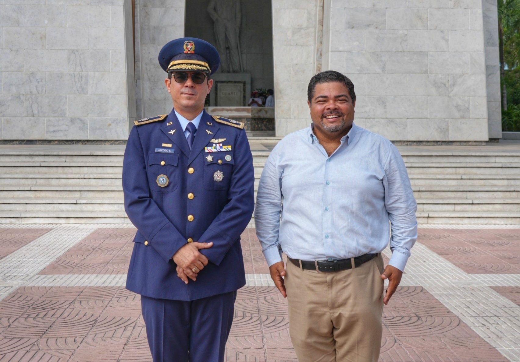 Estratega comunicacional y militar que enorgullece la sociedad dominicana