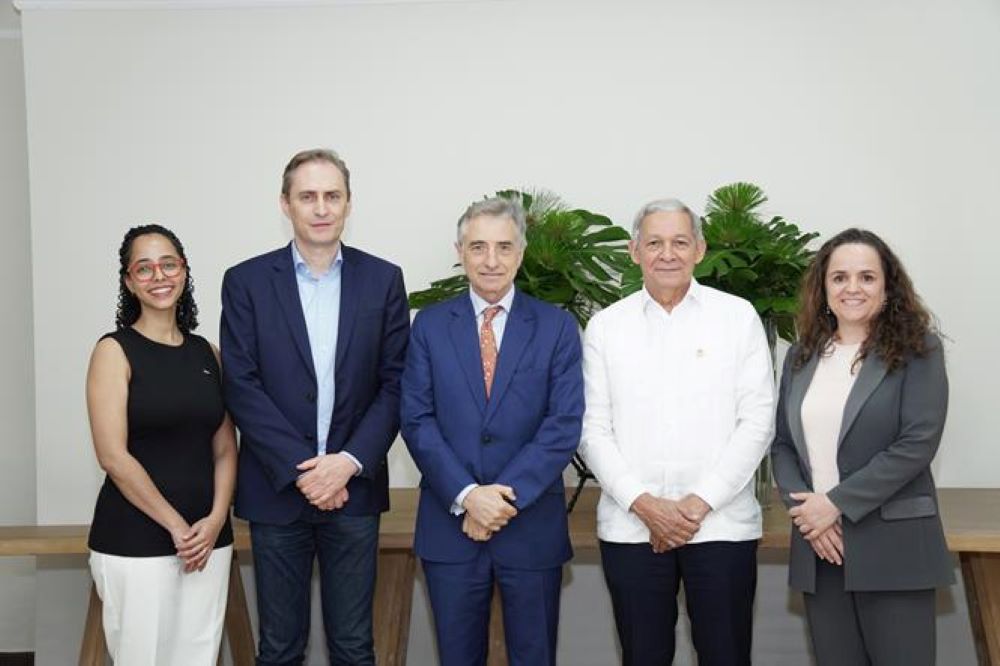 BANFONDESA y la Unión Europea exploran alianzas estratégicas para impulsar la inclusión financiera y la sostenibilidad
