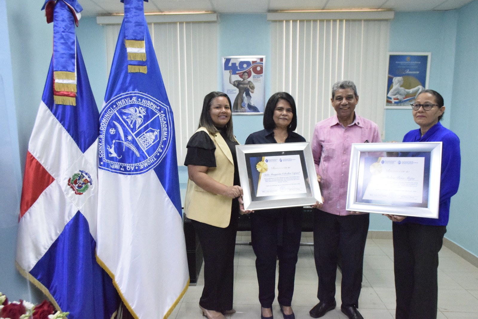 UASD Recinto Santiago y ASODEMU reconocen trayectoria de dos destacadas servidoras con más de 20 años de servicio