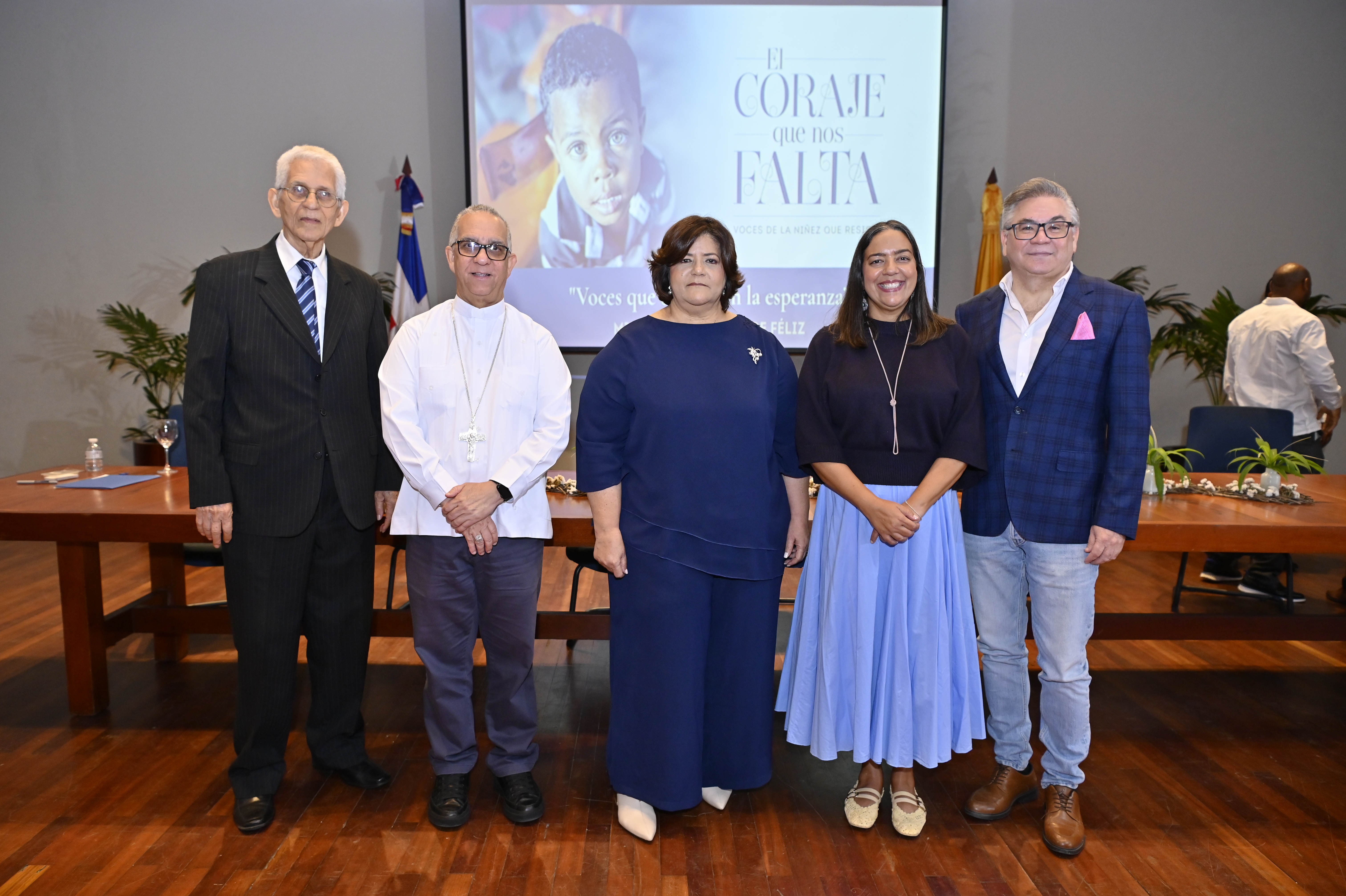 Milagros de Féliz presenta obra editorial “El coraje que nos falta”