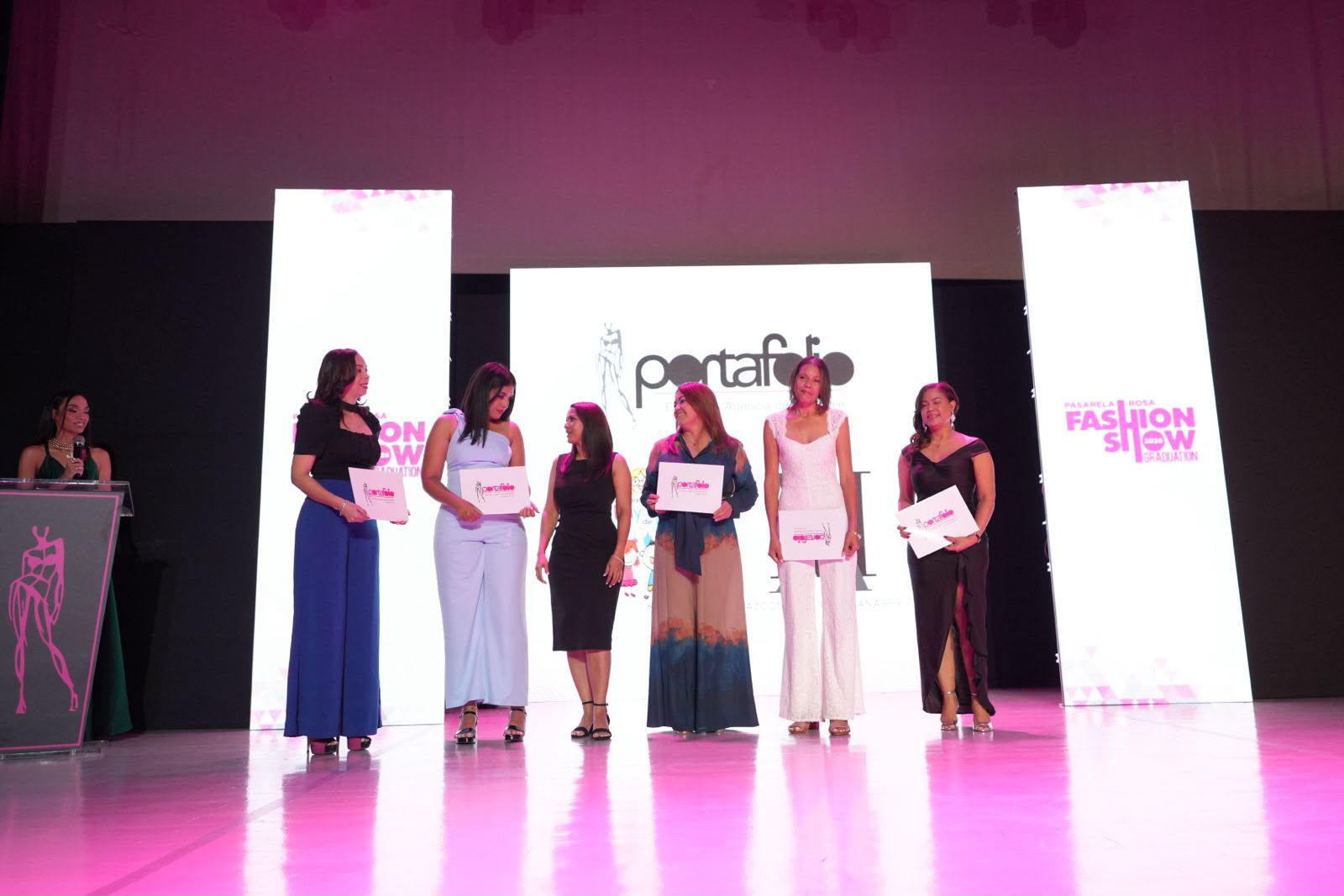 PORTAFOLIO ESCUELA Y AGENCIA DE MODELAJE, PRESENTÓ PASARELA ROSA 2026 CELEBRA SU 16º ANIVERSARIO Y 5ª EDICIÓN DE GRADUACIÓN CON UN ESPECTACULAR FASHION SHOW SOLIDARIO