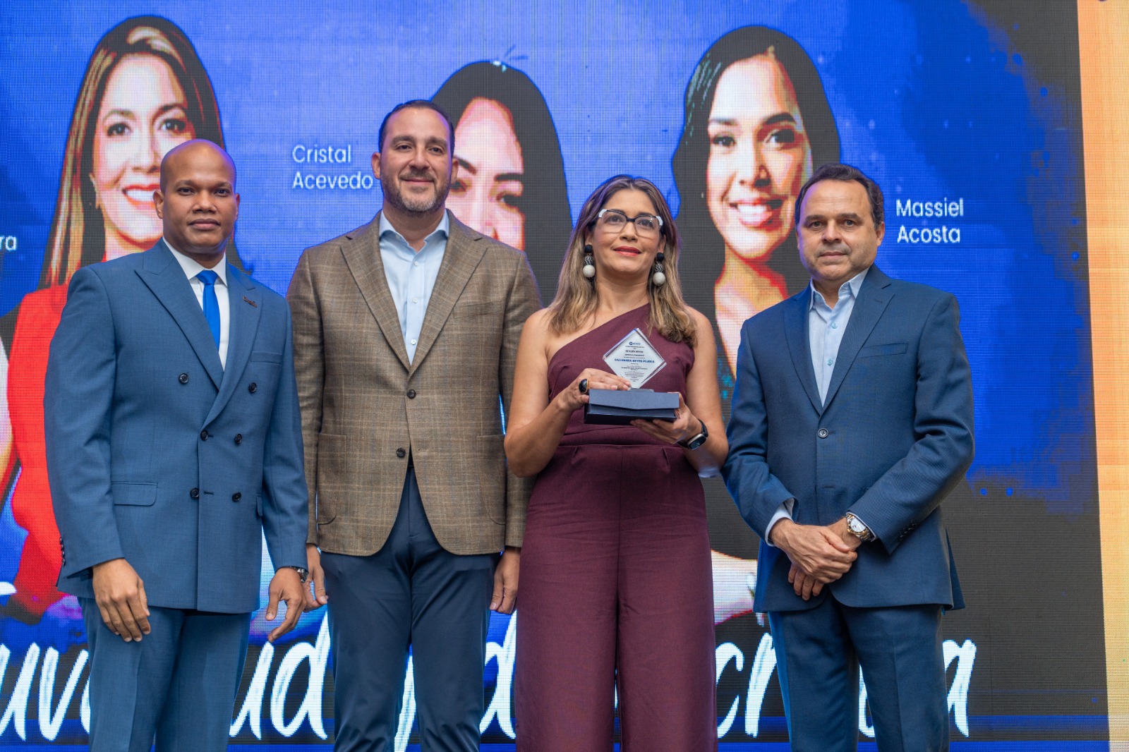 Reconocen a Dayanara Reyes Pujols en los Premios Periodismo de Juventud 2026